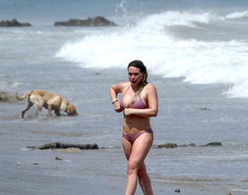 Hilary Duff Stills in Bikini on the Beach in Malibu 4