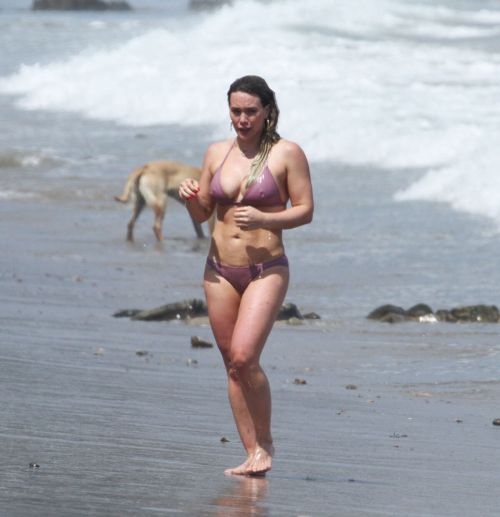 Hilary Duff Stills in Bikini on the Beach in Malibu 6