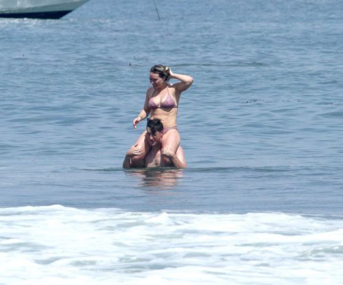 Hilary Duff Stills in Bikini at a Beach in Malibu 10