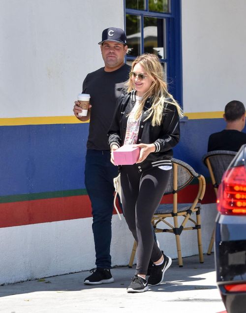 Hilary Duff Stills Out and About in Los Angeles 6