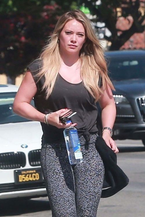 Hilary Duff in Tights Heading to Pilates Class in Sherman Oaks Photos 7