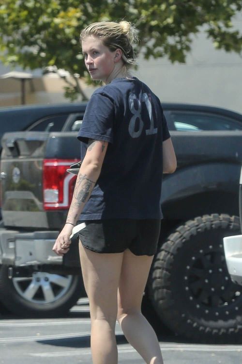 Ireland Baldwin Stills Out and About in Calabasas 2