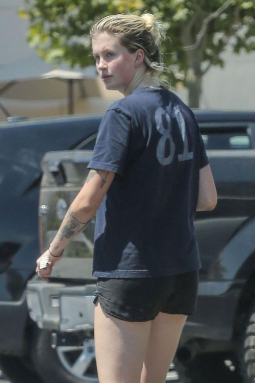 Ireland Baldwin Stills Out and About in Calabasas 4