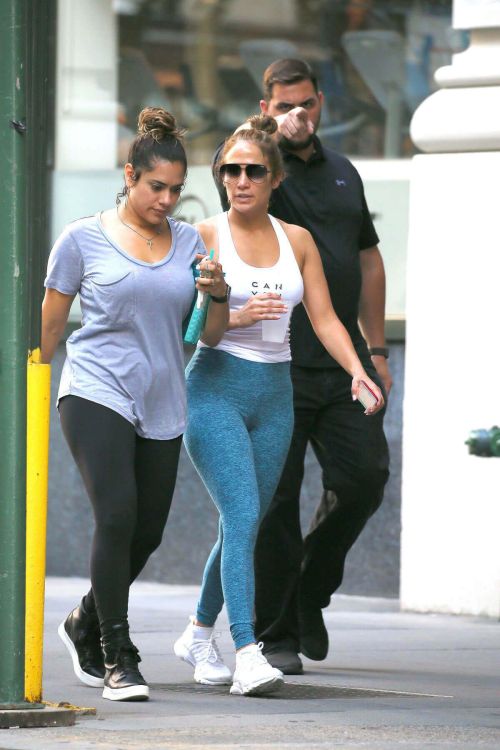 Jennifer Lopez Leaves a Gym in New York Photos 4