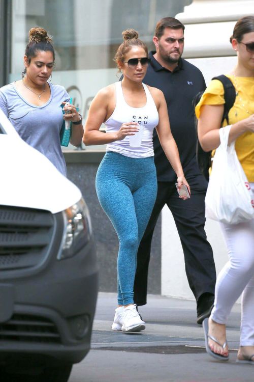 Jennifer Lopez Leaves a Gym in New York Photos 6