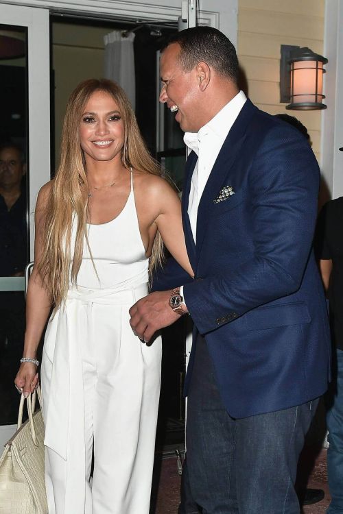 Jennifer Lopez at Prime 112 Restaurant in Miami - 24/07/2017 3