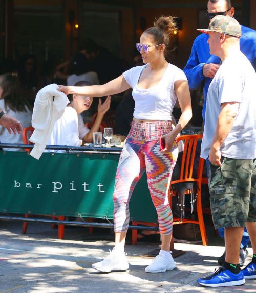 Jennifer Lopez Stills Out in New York Images 5