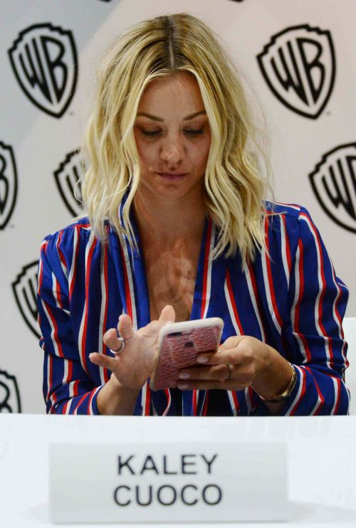 Kaley Cuoco at The Big Bang Theory Panel at Comic-con International in San Diego 5