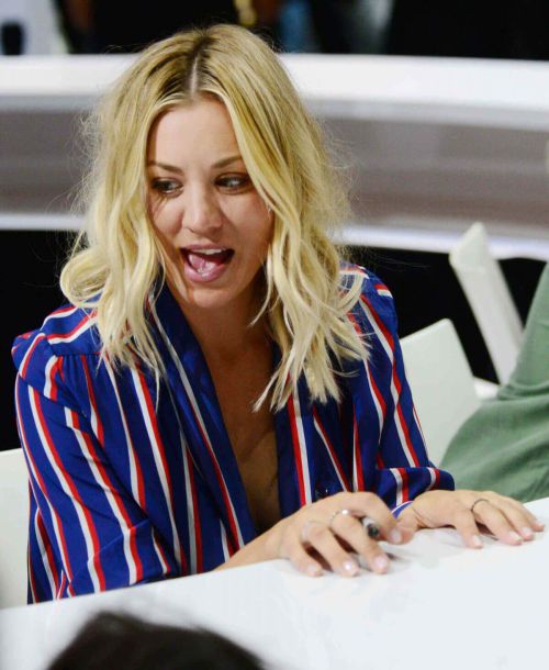 Kaley Cuoco at The Big Bang Theory Panel at Comic-con International in San Diego 9