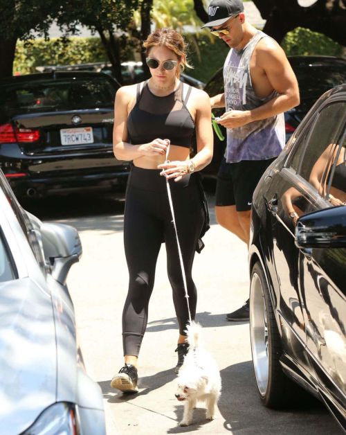 Katharine McPhee Stills Out with Her Dog in Los Angeles Images - 07/22/2017 3