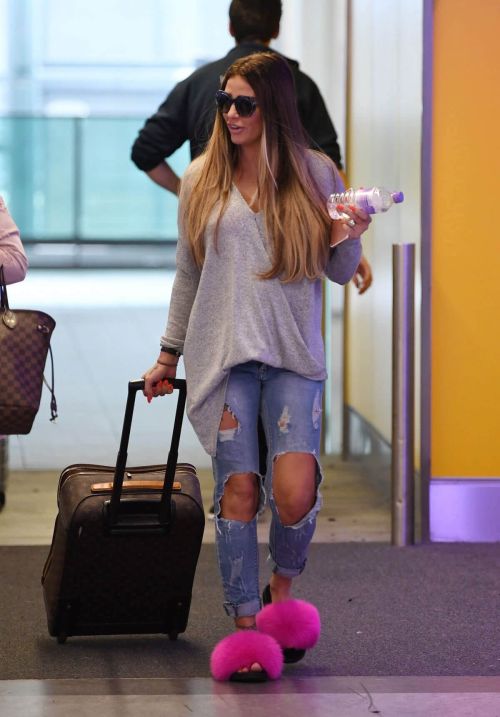 Katie Price Stills at Gatwick Airport in London 4