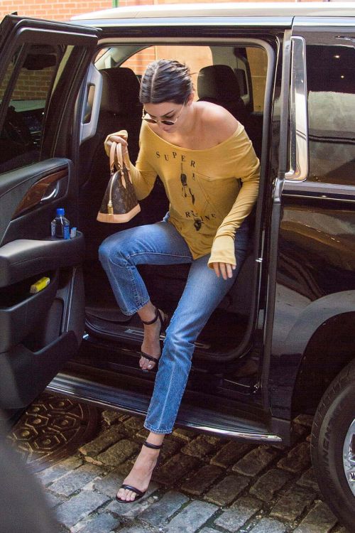 Kendall Jenner Out and About in New York Photos 10