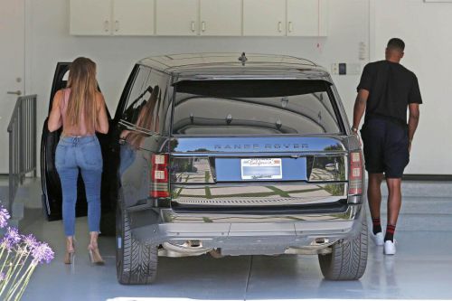 Khloe Kardashian Stills Out House Hunting in Bel-Air 6