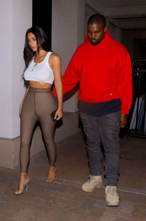 Kim Kardashian and Kanye West Out in Sherman Oaks 1