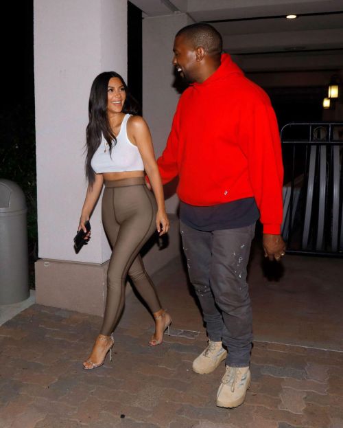 Kim Kardashian and Kanye West Out in Sherman Oaks 12