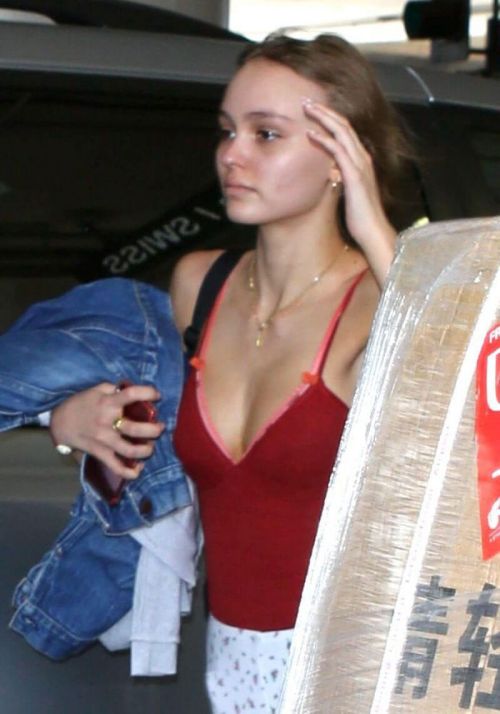 Lily-Rose Depp Stills at Los Angeles International Airport 6