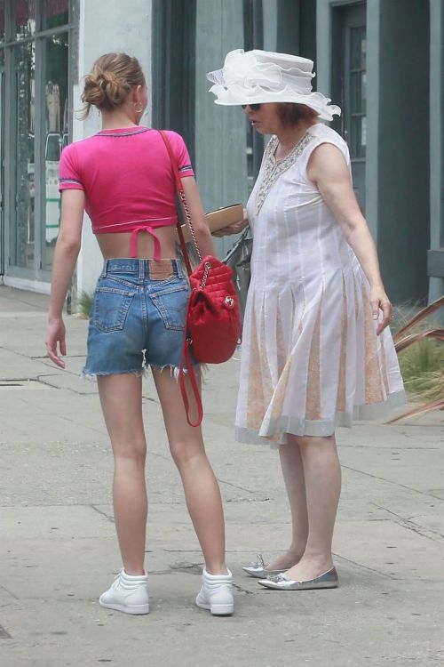 Lily-Rose Depp Stills at Out For Lunch With a Friend in Los Angeles 7