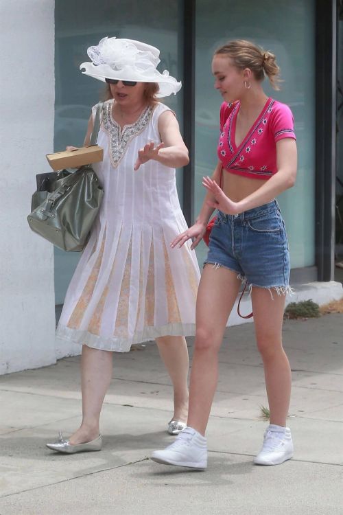 Lily-Rose Depp Stills at Out For Lunch With a Friend in Los Angeles 11