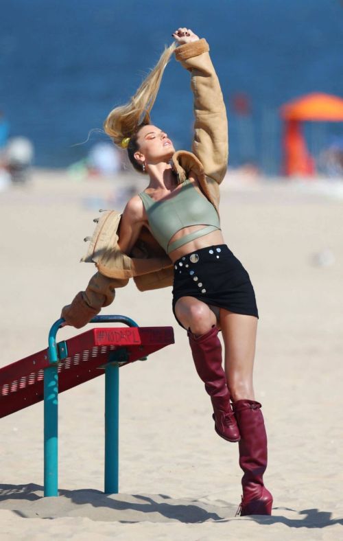 Martha Hunt on the Set of VS Photoshoot at Coney Island 8