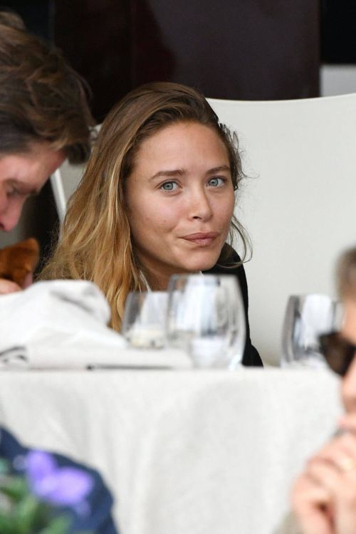 Mary-Kate Olsen Stills at Longines Paris Eiffel Jumping in Paris 4