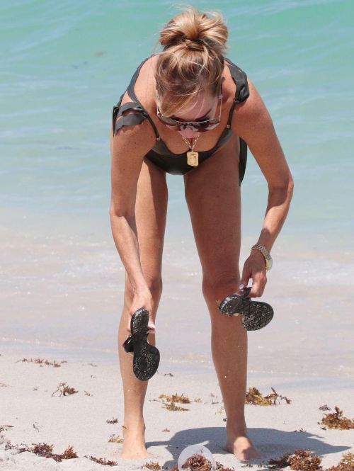 Marysol Patton and Lauren Foster Stills in Bikinis on the Beach in Miami 7