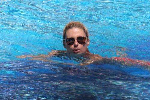 Michelle Hunziker Stills in Bikini at a Pool in Milano Marittima 1