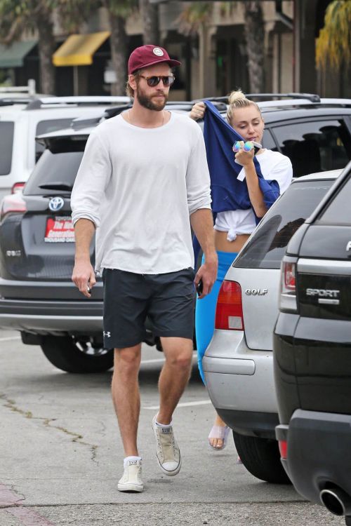 Miley Cyrus & Liam Hemsworth Stills Grab Ice Cream in Malibu 1