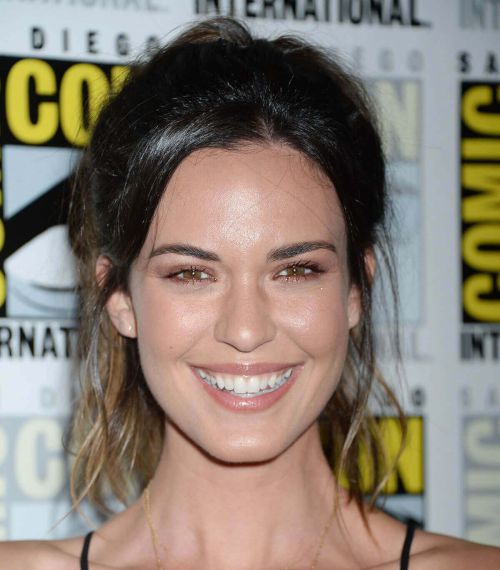 Odette Annable Stills at Supergirl Press Line at Comic-con in San Diego 2