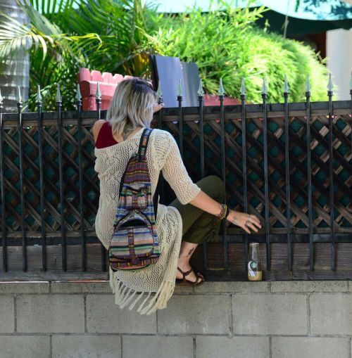 Paris Jackson Stills Going Over a Wall in Los Angeles 3