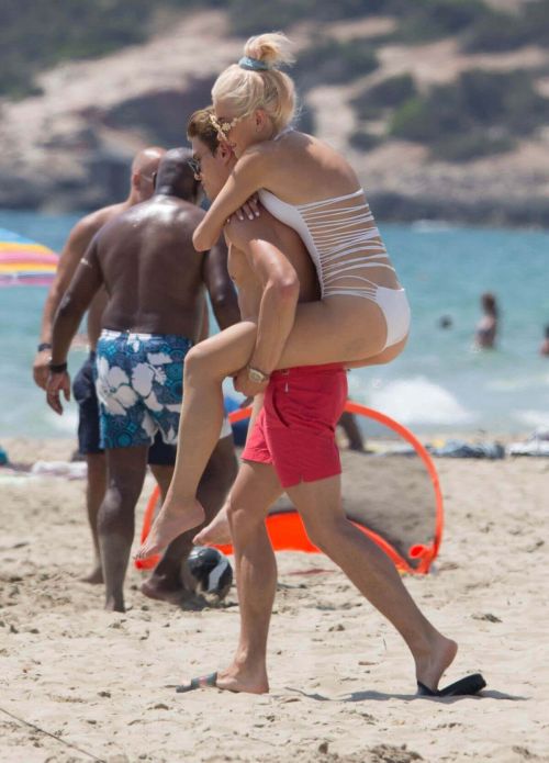 Pixie Lott in Swimsuit at Beach Club in Ibiza Photos 1