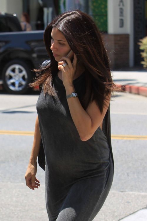 Pregnant Roselyn S??nchez Stills Out in Beverly Hills 13