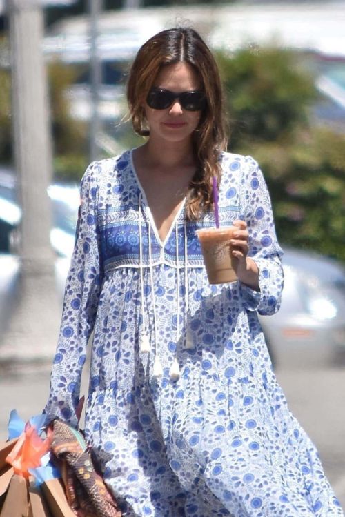 Rachel Bilson Stills Out and About in Toluca Lake 7