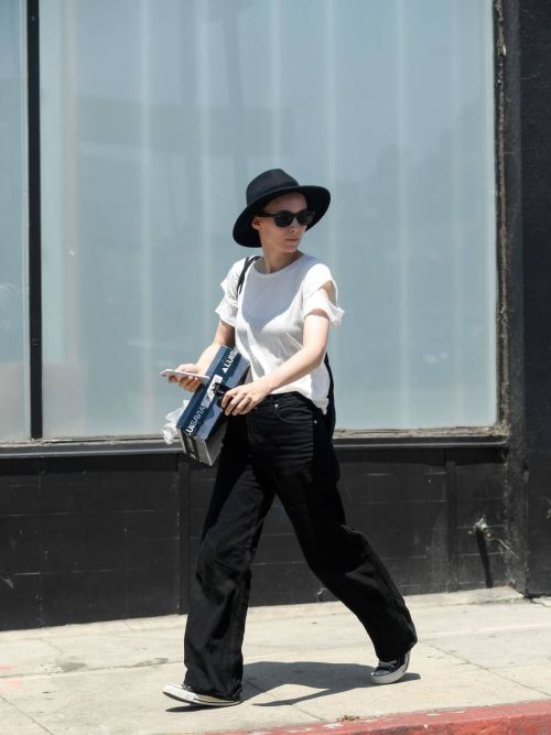 Rooney Mara Stills Out in Los Angeles 2