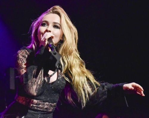 Sabrina Carpenter Performs at Wiltern in Los Angeles Photos 5