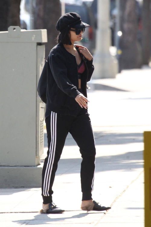 Vanessa Hudgens Stills Heading to a Gym in Los Angeles 2