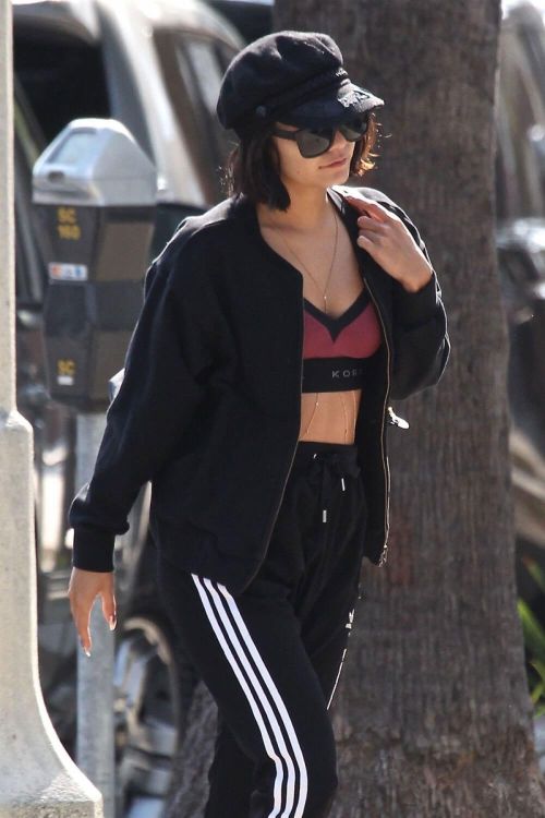 Vanessa Hudgens Stills Heading to a Gym in Los Angeles 9