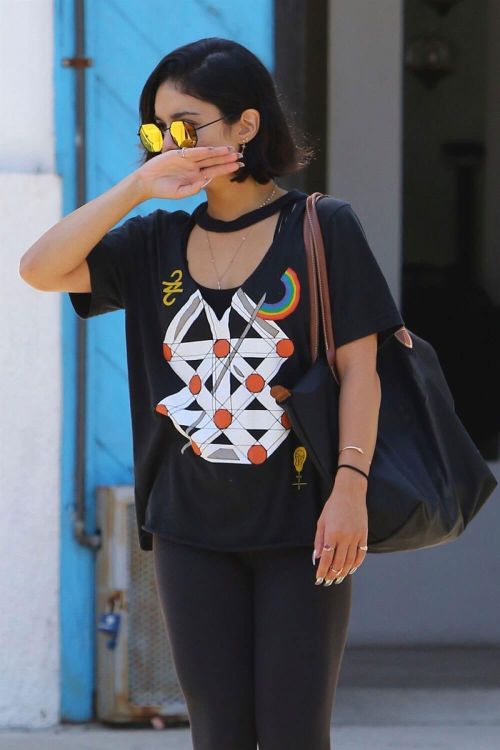 Vanessa Hudgens Stills at Sun Cafe in Los Angeles 26