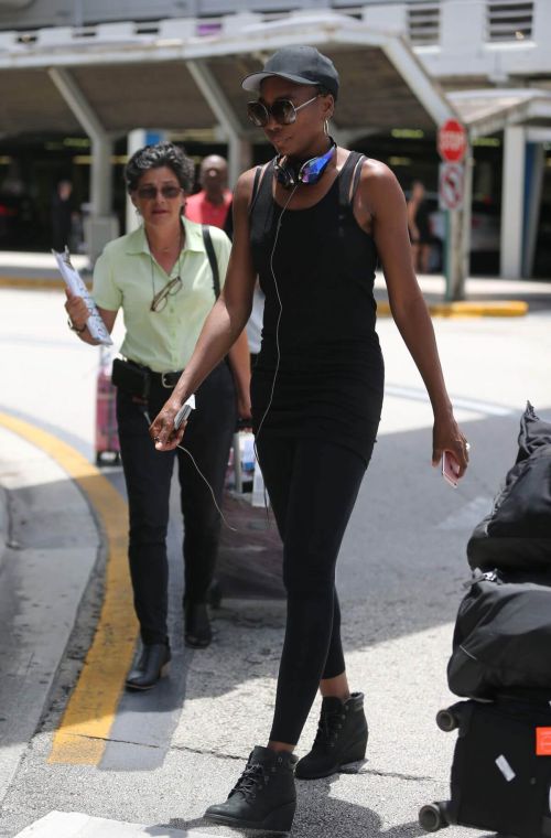 Venus Williams Stills at Florida International Airport 2