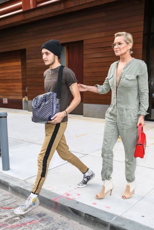 Yolanda Hadid and Anwar Hadid Stills Out in New York 2