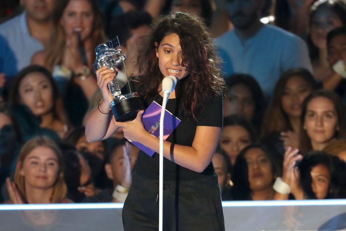 Alessia Cara Stills at 2017 MTV Video Music Awards in Los Angeles