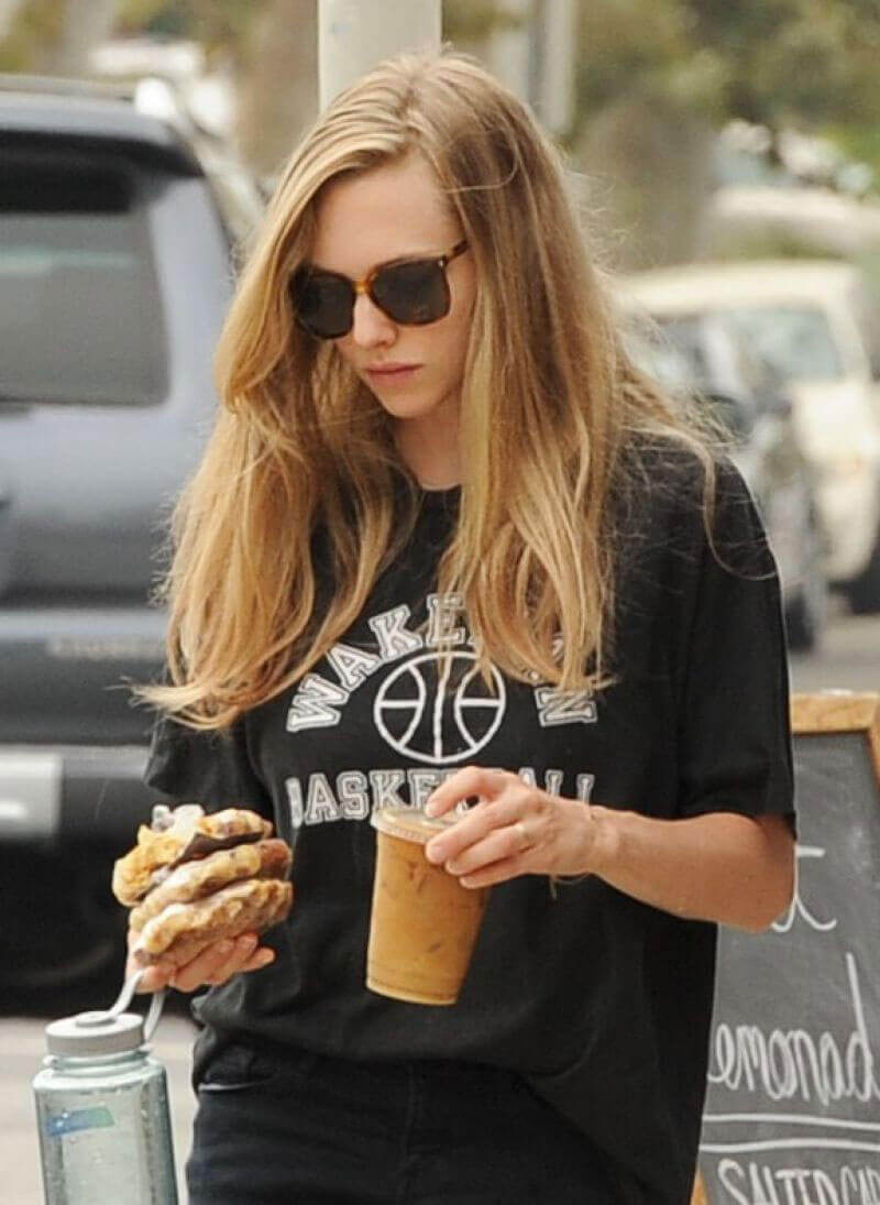 Amanda Seyfried Stills Out and About in Los Angeles