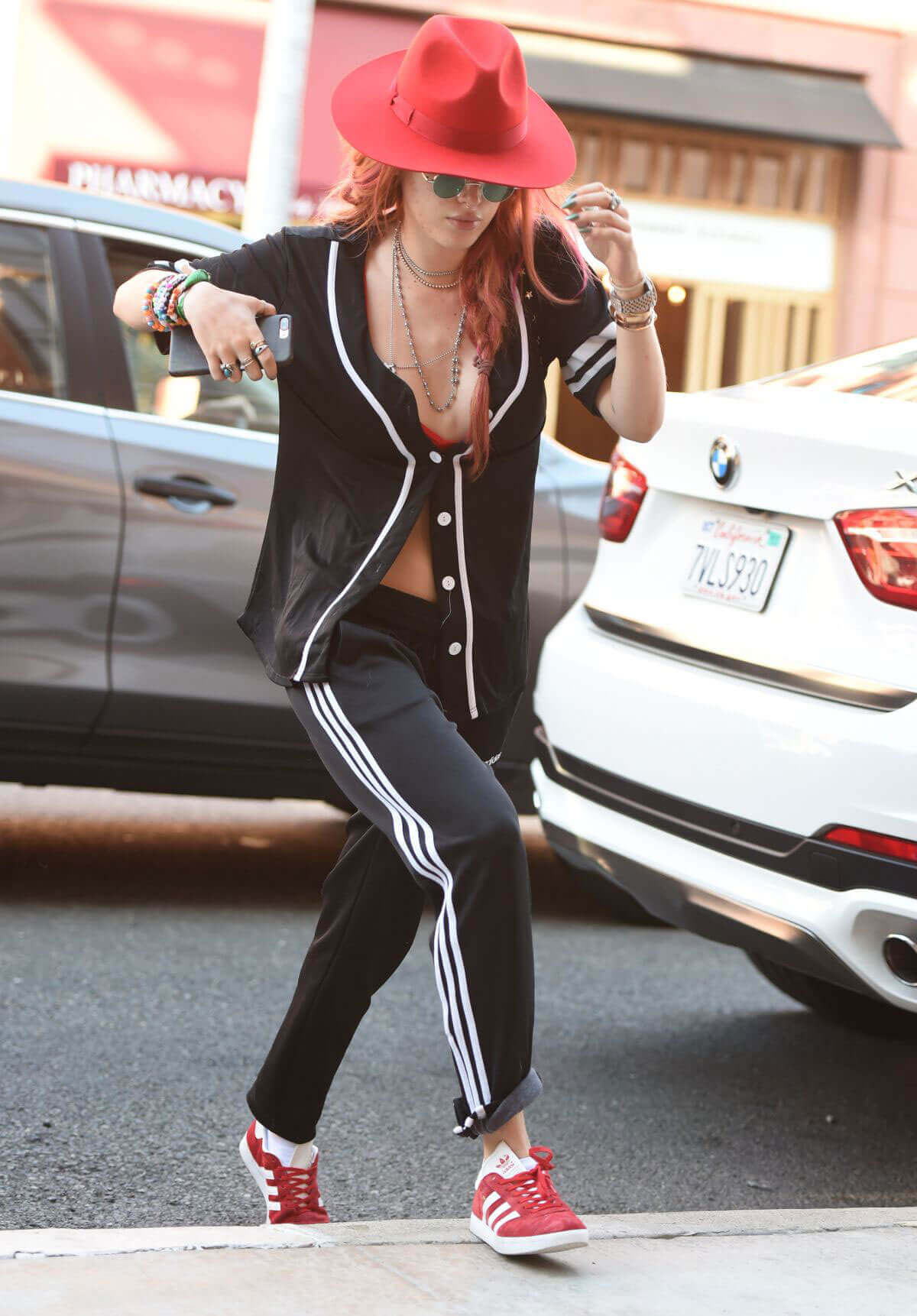 Bella Thorne Stills Arrives at a Medical Building in Los Angeles