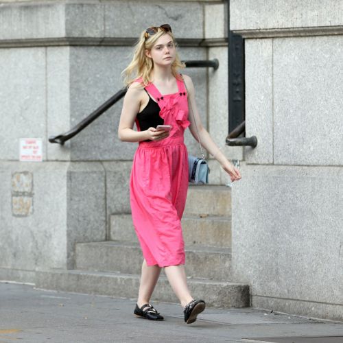 Elle Fanning Stills Heading to Her Home in New York 2