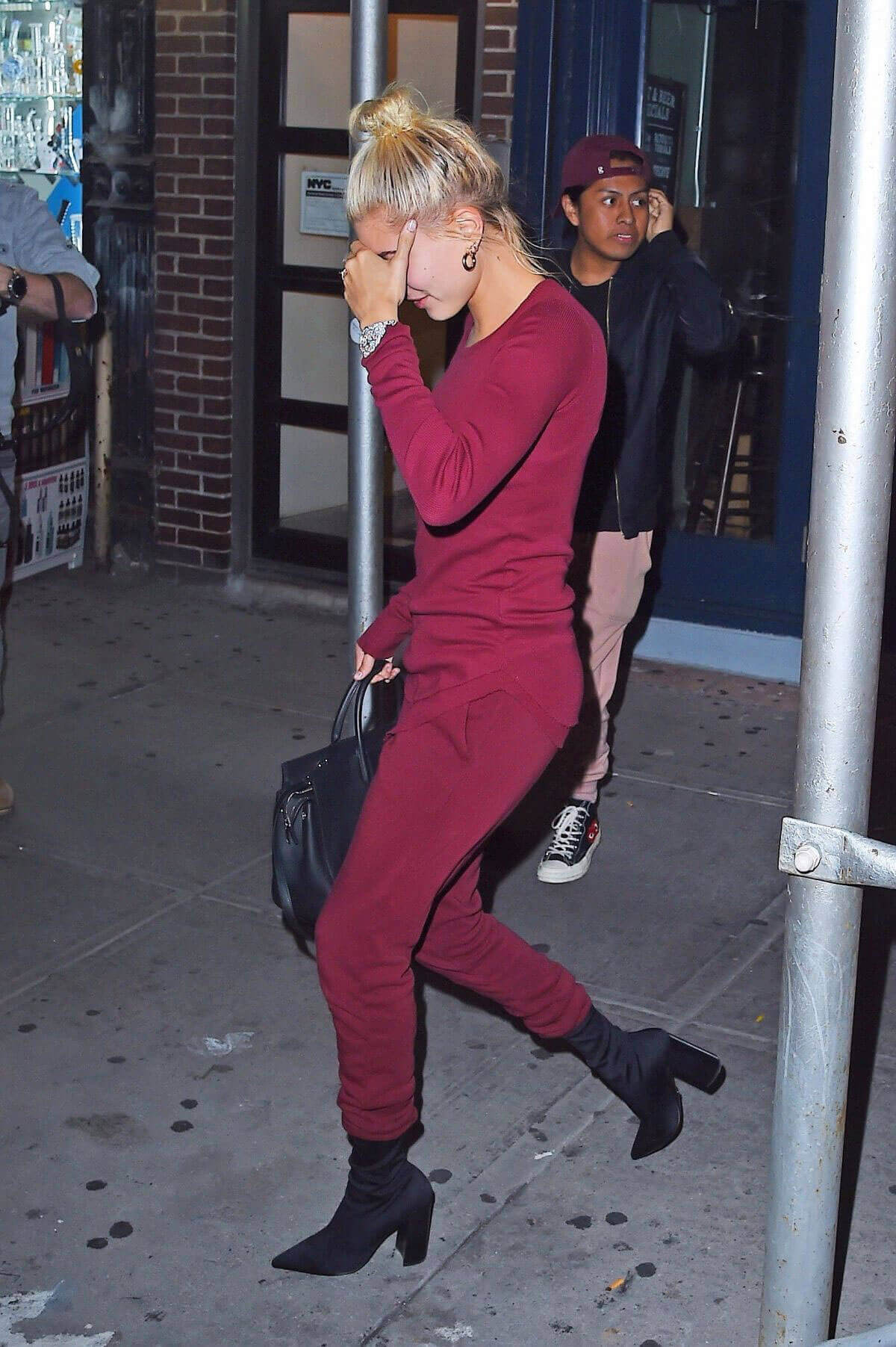 Hailey Baldwin Out for Dinner at Carbone in New York