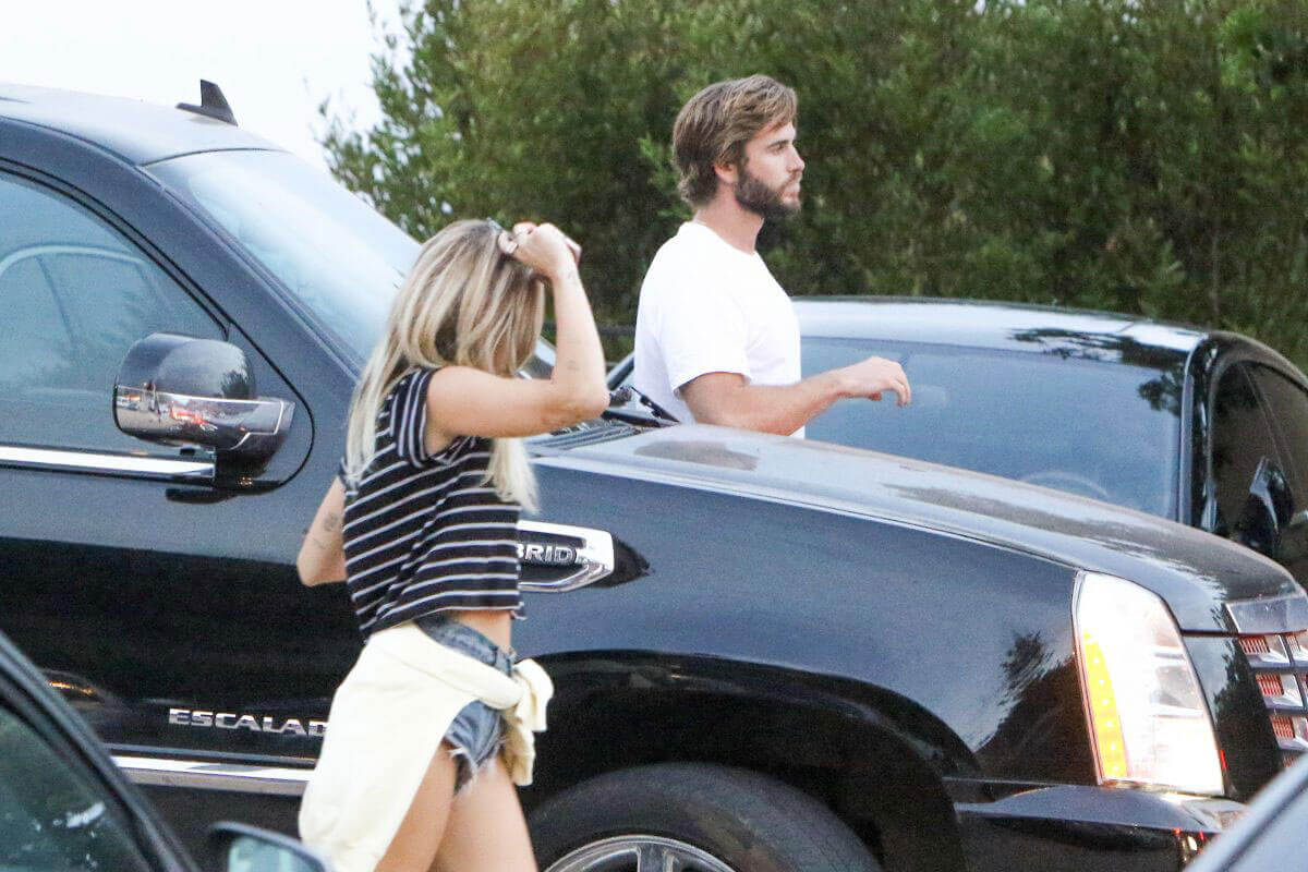 Miley Cyrus and Liam Hemsworth Stills Out for Dinner at Soho Hoise in Malibu