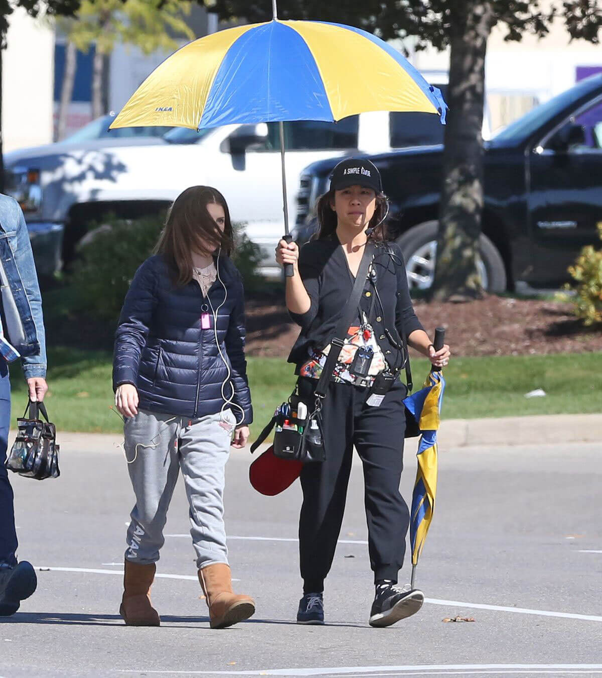 Anna Kendrick Stills on the Set of "A Simple Favor" in Ontario