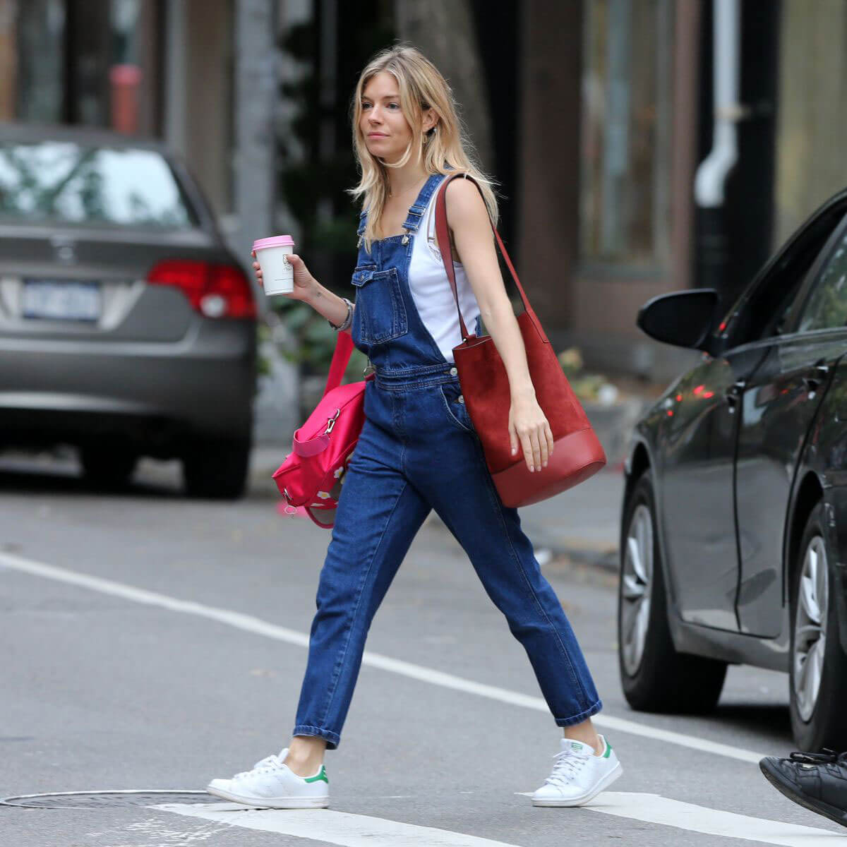 Sienna Miller Stills at Le Pain Quotidien in New York Images