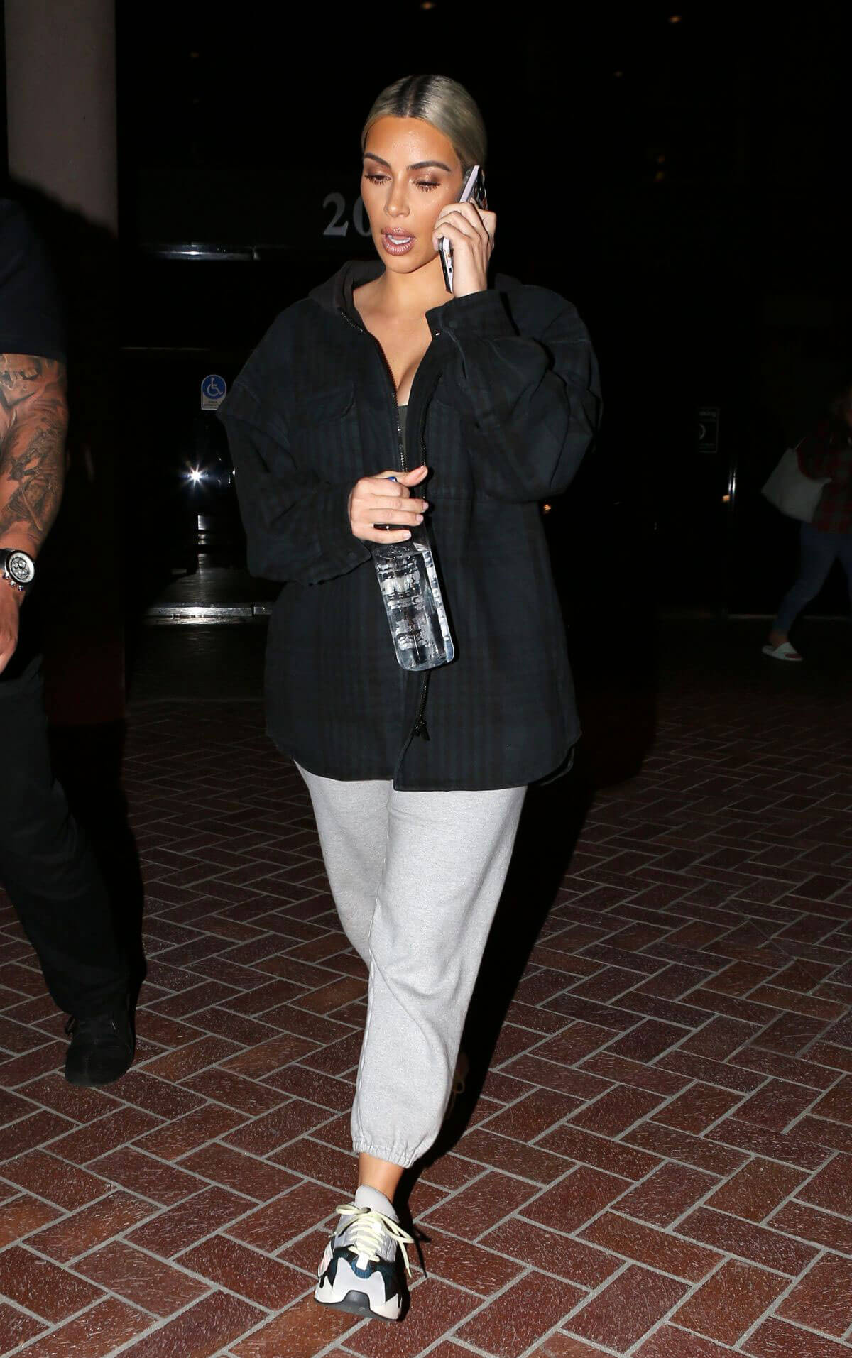 Kim Kardashian Stills Leaves a Studio in Los Angeles Images