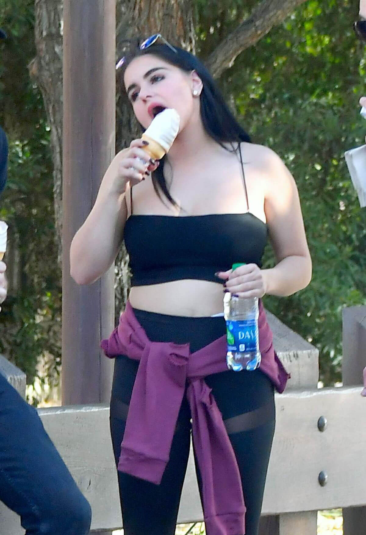 Ariel Winter Stills Out for Ice Cream at Disneyland in Anaheim 2017/12/09