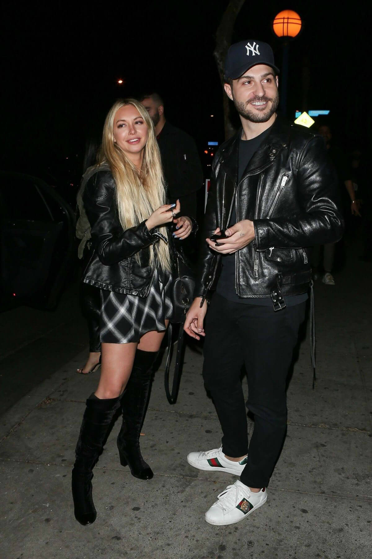 Corinne Olympios Stills Night Out in West Hollywood 2017/12/16